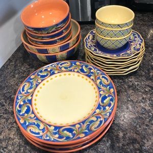 Villa della Luna Set